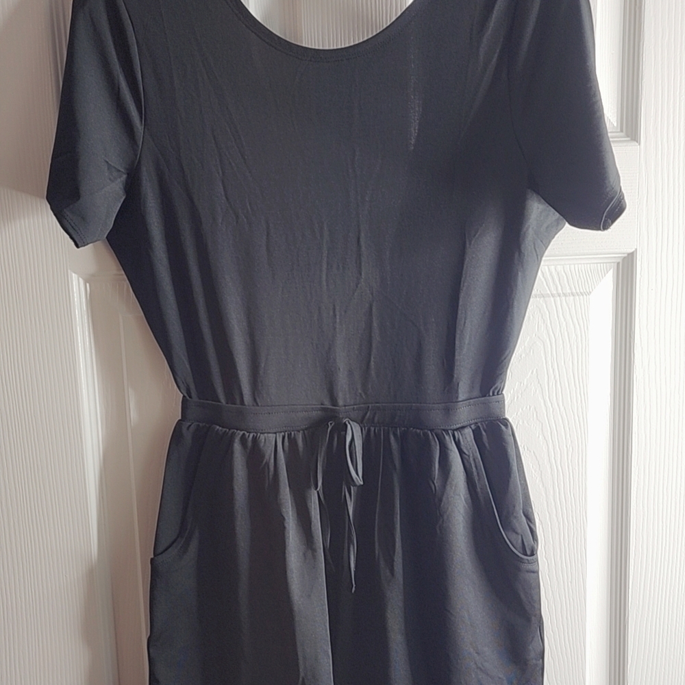 The Bar Elegant Black Mini Dress